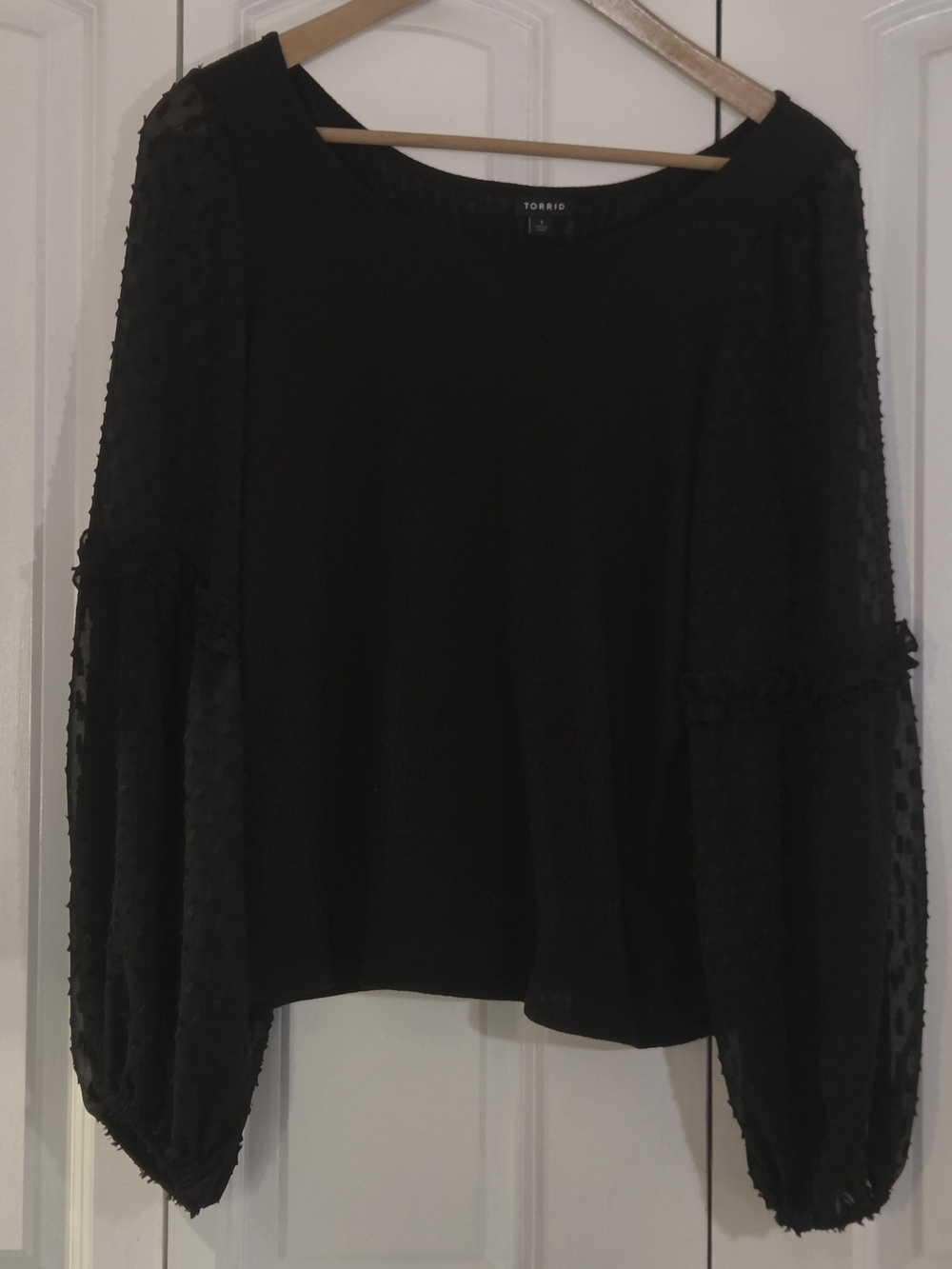 Torrid Women's Top Size 1 Black Balloon Sheer Sleeve Blouse Top Career Office